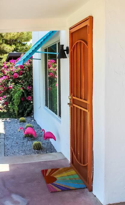 フェニックス Newly Remodeled Midcentury Pink Flamingo Casaヴィラ エクステリア 写真